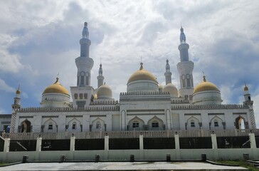 Fototapeta na wymiar Beautiful mosque