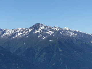 Fototapeta na wymiar Freiungen long distance trail, mountain hiking in Tyrol, Austria