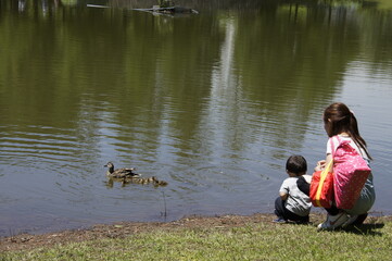 母子の公園散歩