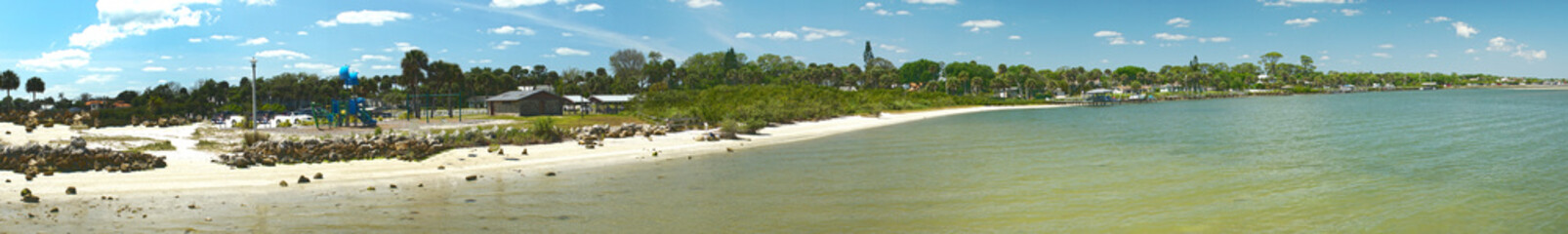 Fototapeta na wymiar Maynard May Park Edwater Florida near New Smyrna Beach on a sunny morning