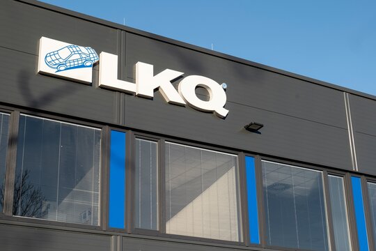 The building with a logo of LKG Alliance car spare parts store chains