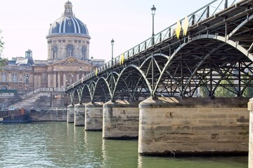 Fototapeta premium bridge over the river seine