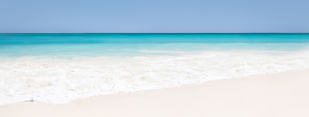 Fototapeta na wymiar Seascape with white sand, header banner