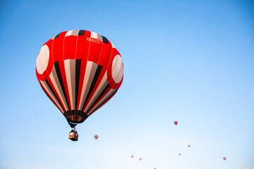 Obraz premium hot air balloons in the blue sky