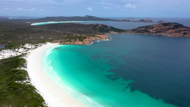 "Hellfire bay near Esperance viewed during a cloudy day, Australia"