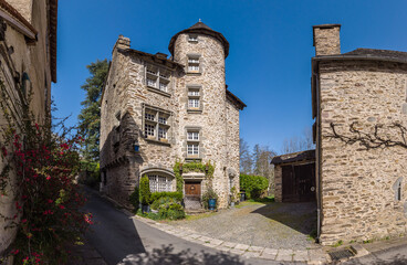 Ségur le Château (Corrèze, France) - Vue panoramique de la Tour Saint Laurent