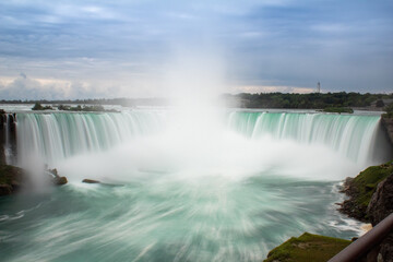 Fototapeta premium Niagara falls in long exposure