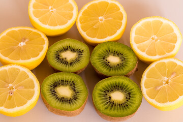 Fototapeta na wymiar kiwi and lemon, fruit in cross section