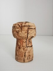 Tappo di sughero di spumante o prosecco, su sfondo bianco, ottimo per creare un vettoriale