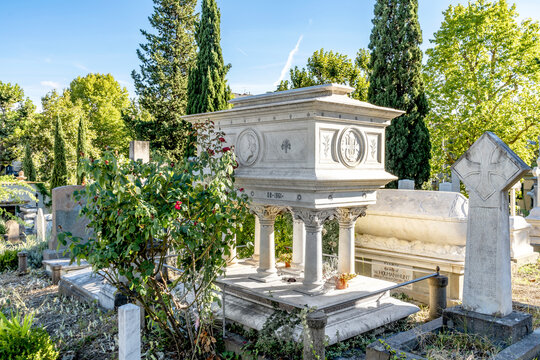 The grave of English poetess Elizabeth Barrett Browning (1906-1861) in the English Cemetery located at Piazzale Donatello, in Florence city center, Tuscany, Italy