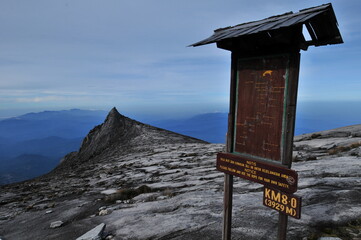 ボルネオ島、キナバル山、サウスピーク