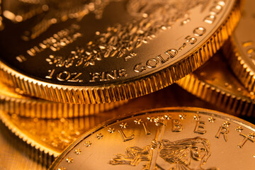 100% Pure Gold Coin Bullion U.S. Eagle Mint © Eric
