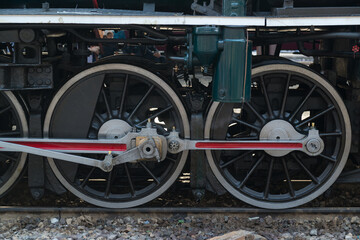 Wheel arrangement and Treadle of Pacific type steam locomotives on track.