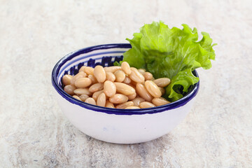 White canned beans for vegan suisine