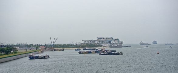 Fototapeta na wymiar View of the seaport