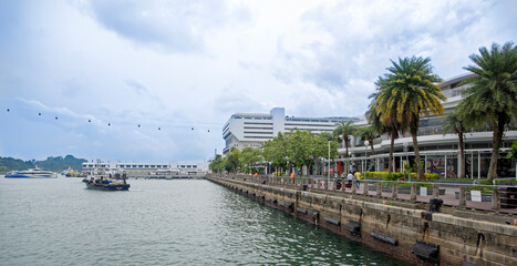  View of VivoCity from Sentosa Gateway. On the embankment tourists stroll