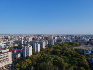 ドローンで空撮した春の名古屋市の住宅街の風景