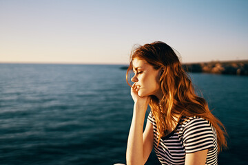 woman near the sea at sunset summer t-shirt sky model