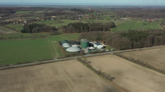 Biogasanlage aus der Luft Perspektive mit einer Drohne aufgenommen