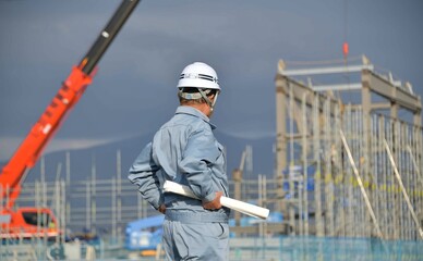 ビル・マンション工事の現場監督

