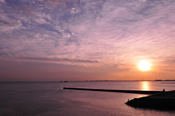 Naklejka premium 海岸の夕暮れ