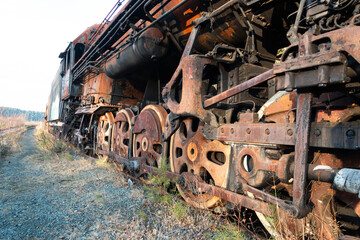 Fototapeta na wymiar wheels of an old steam locomotive
