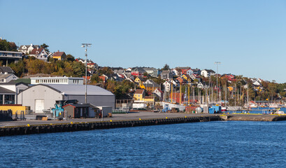 Obraz premium Kristiansund port view, coastal Norwegian town