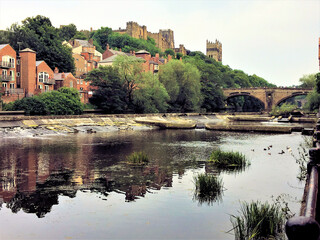 Fototapeta premium Durham Cathedral across the river Wear