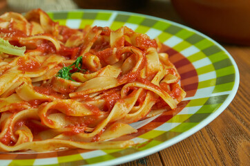 Fettuccine with Creamy Red Pepper-Feta Sauce