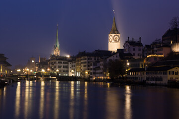 Fototapeta na wymiar Zurich Riverfront