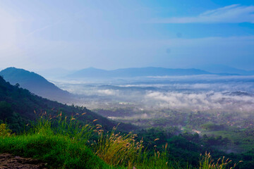 Obraz premium clouds and mountain