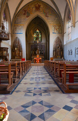 Fototapeta na wymiar Innnenansicht Katholische Pfarrkirche Herz Jesu Schlangenbad in Rheingau-Taunus-Kreis / Hessen 