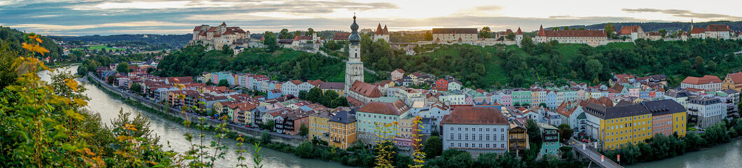 Panorama-Blick auf die Altstadt von Burghausen