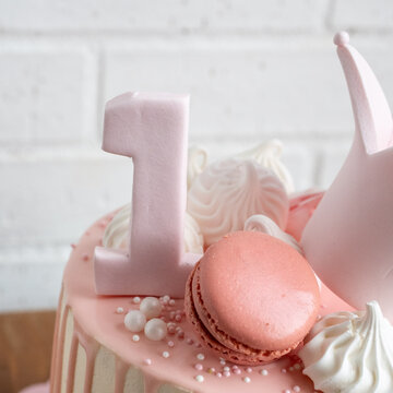 Tarta de cumplea&ntilde;os para celebrar un a&ntilde;o en rosa