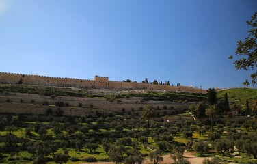 Fototapeta na wymiar View of the city walls of Jerusalem
