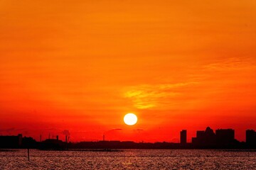 Fototapeta premium Sunrise April 11, 2021, @ Sanbanze, Urayasu, Japan