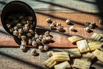 Food photography, Salty chickpea snack.
Ingredients: Chickpeas and olive oil