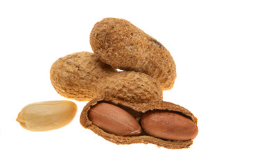Fototapeta na wymiar peanuts in shell isolated