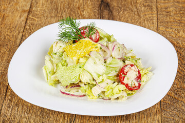 Salad with chicken and orange