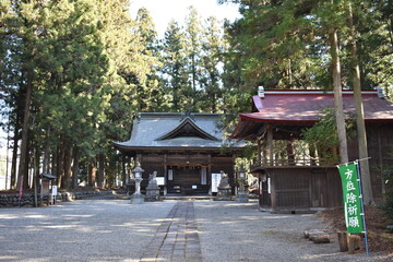 群馬の名所　吾妻神社　春の風景