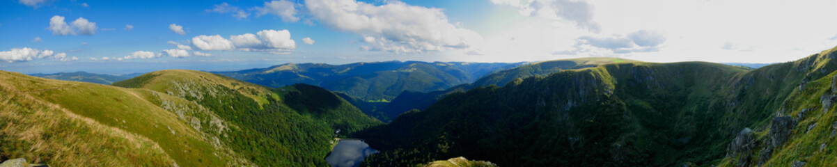 Fototapeta na wymiar Le Hohneck - Panorama vom Wandergebiet der Vogesen