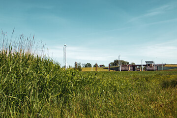 Naklejka premium Vor dem Sperrwerk