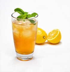 Ice Tea with Mint & Lemons