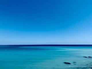 Fototapeta premium Beautiful blue sea and sky background 