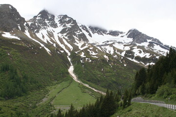 Fototapeta na wymiar In Alpen