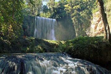 Cascada La Caprichosa. Parque natural del Monasterio de Piedra donde se dan numerosos fenómenos kársticos generados por el río Piedra. Nuevalos, Zaragoza, España.