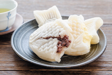 白いもちもちなたい焼き