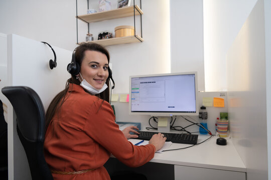 Call Center Operator In Medical Mask