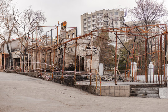 Consequences of the fire of shopping malls. Burnt-out market near the Feodosiya embankment. All that remains after the fire.