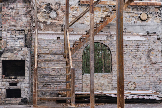 Consequences of the fire of shopping malls. Burnt-out market near the Feodosiya embankment. All that remains after the fire.